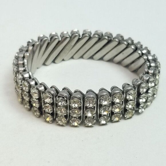 Vintage Three Row Rhinestone Stretch Bracelet Made in British Hong Kong, Estate - Picture 4 of 7